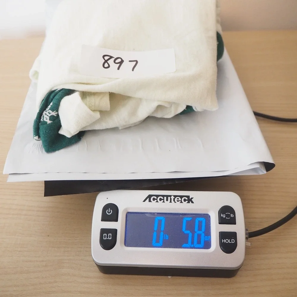 Torrid Disney Christmas White Slub Cotton Baseball Tshirt‎ Sz 1 Holiday Minnie - Picture 8 of 8